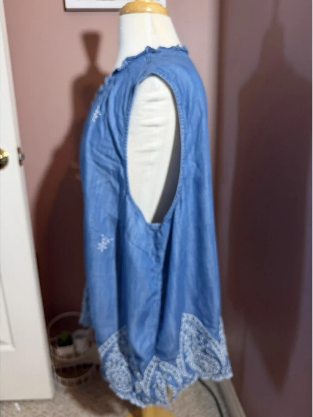 Talbots Sleeveless Blouse Embroidered Boho Chambray Blue White Womens 3X
